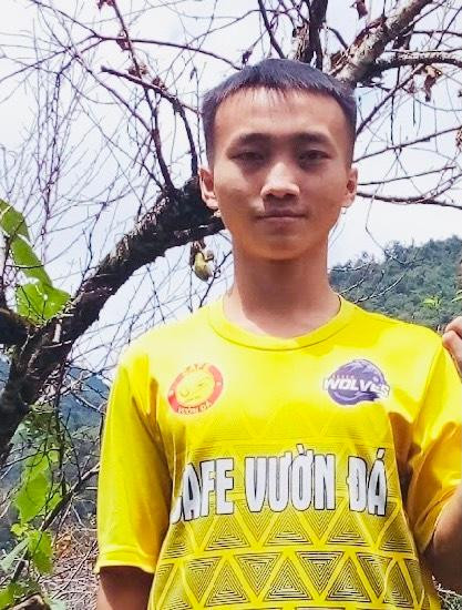 Xồng Bá Hùa là người dân tộc Mông.