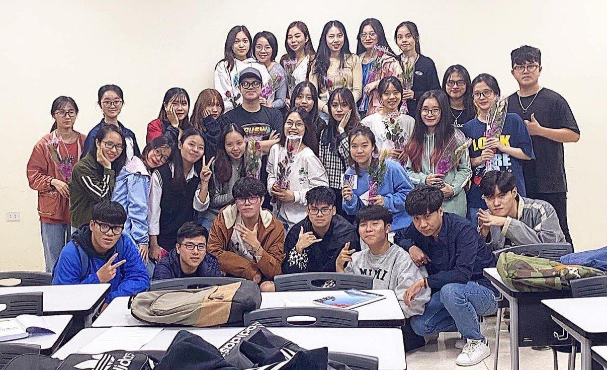 Từng giây phút trôi qua của tuổi trẻ Huyền đều trân quý. Huyền muốn tận dụng tối đa thời gian nhiều nhất có thể để làm những điều ý nghĩa.