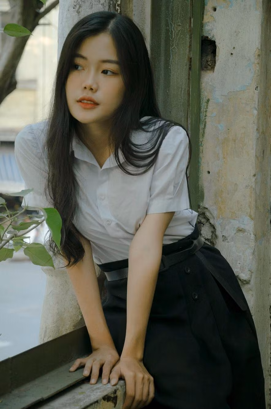 Mạc Phương Vi - cô là sinh viên khoa Tâm lý học trường Đại học Sài Gòn Mạc Phương Vi - cô là sinh viên khoa Tâm lý học trường Đại học Sài Gòn