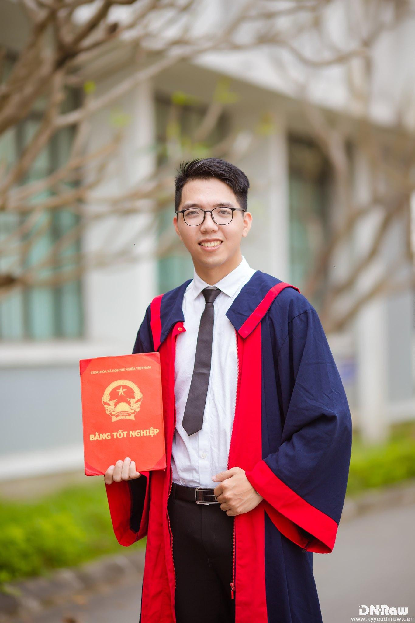 Bác sĩ trẻ Lê Bá Huỳnh Đức