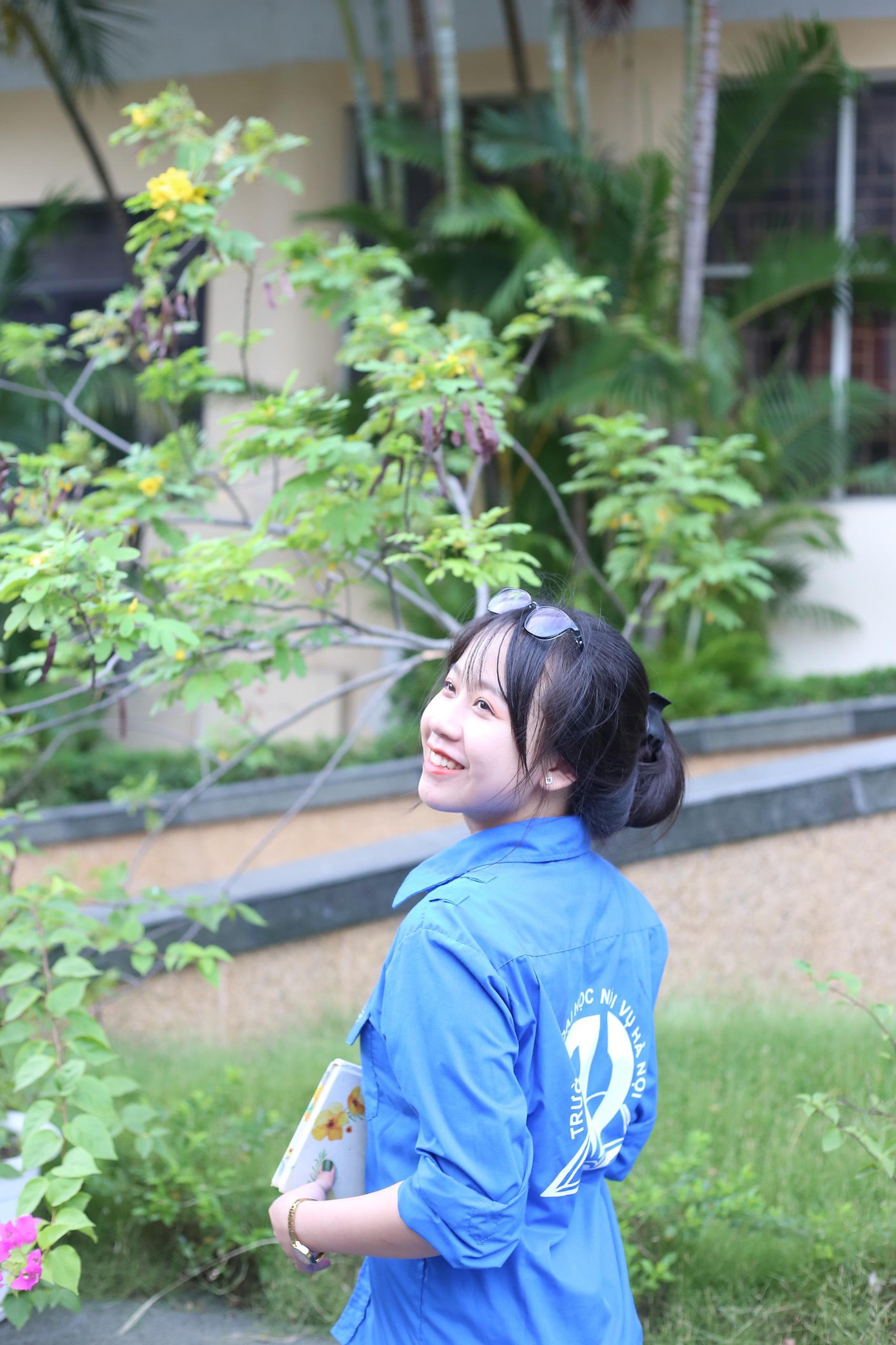 'Mọi sự vấp ngã đều là bài học quý, dám nghĩ dám làm, cứ sai đi rồi bạn sẽ có kinh nghiệm'.