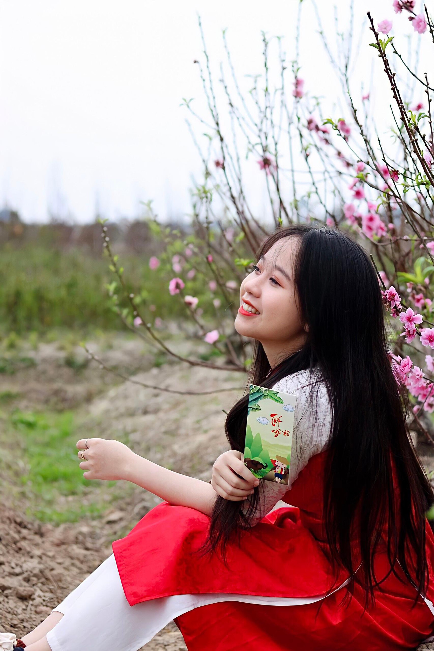 Niềm hạnh phúc được gửi trao đi thể hiện đơn giản ở một nụ cười thật tươi, hay những lời nói yêu thương tốt đẹp.