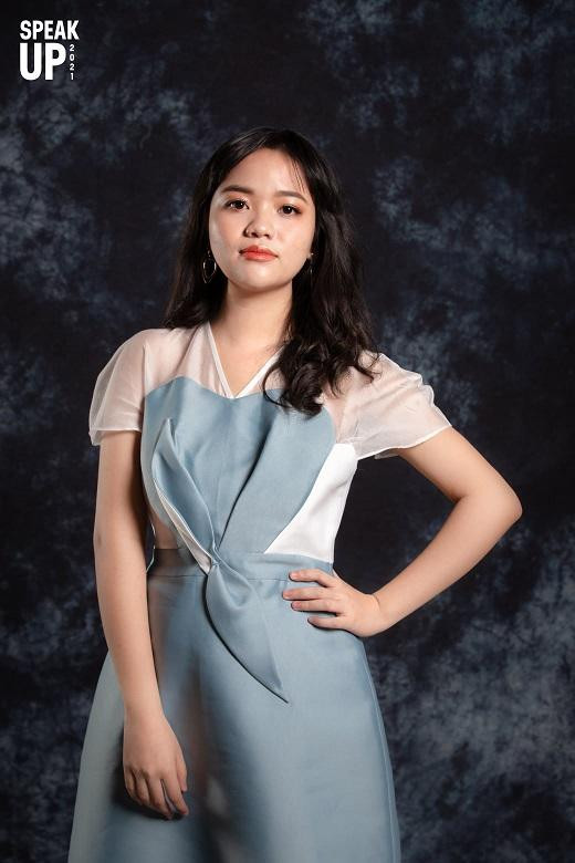 Qua từng vòng thi, Hồng Vân đã làm hết sức với đề bài được giao và giữ vững những nét đặc trưng trong phong cách dẫn của mình Qua từng vòng thi, Hồng Vân đã làm hết sức với đề bài được giao và giữ vững những nét đặc trưng trong phong cách dẫn của mình