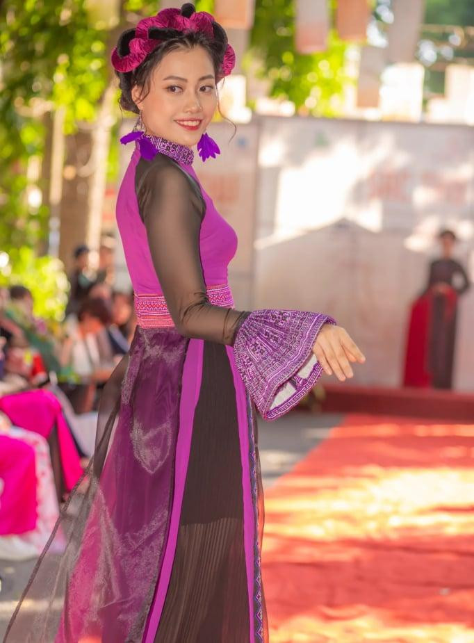 Ước mơ từ nhỏ của cô là được trở thành một người mẫu chuyên nghiệp.