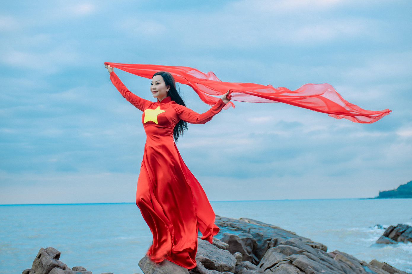 Đưa dàn nhạc giao hưởng lên tàu hải quân quay phim về Trường Sa ảnh 4