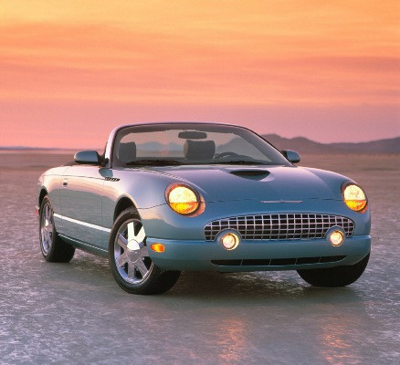 Ford Thunderbird rất ra dáng xế cổ