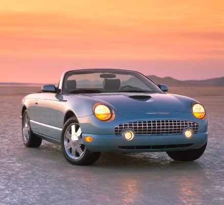 Ford Thunderbird rất ra dáng xế cổ