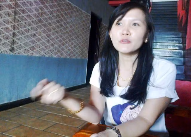 Chi Hạnh, chủ quán karaoke Hân Linh kể lại sự việc . Chi Hạnh, chủ quán karaoke Hân Linh kể lại sự việc