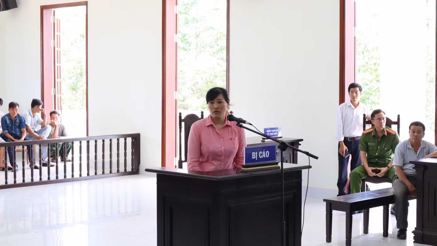  Vợ đầu độc chồng bằng canh khổ qua lá ngón lãnh án 14 năm tù ảnh 1
