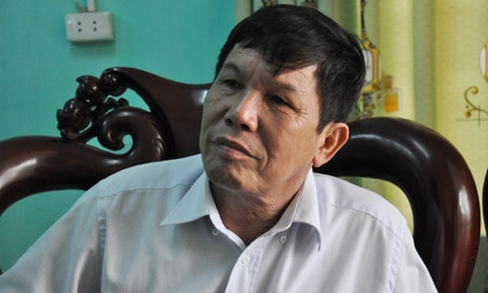 Trưởng phòng GD-ĐT huyện Thuận Thành Trần Đắc Thận: “Nhiều năm qua, học sinh đầu cấp tiểu học (lớp 1) và THCS (lớp 6) trên địa bàn huyện bước vào năm học mới đều phải tự lo bàn ghế (Ảnh: Văn Chung).