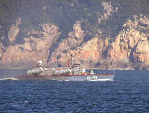 Tàu tên lửa cỡ nhỏ lớp Osa II (Project 205U) trang bị 4 tên lửa hành trình đối hạm SS-N-2C