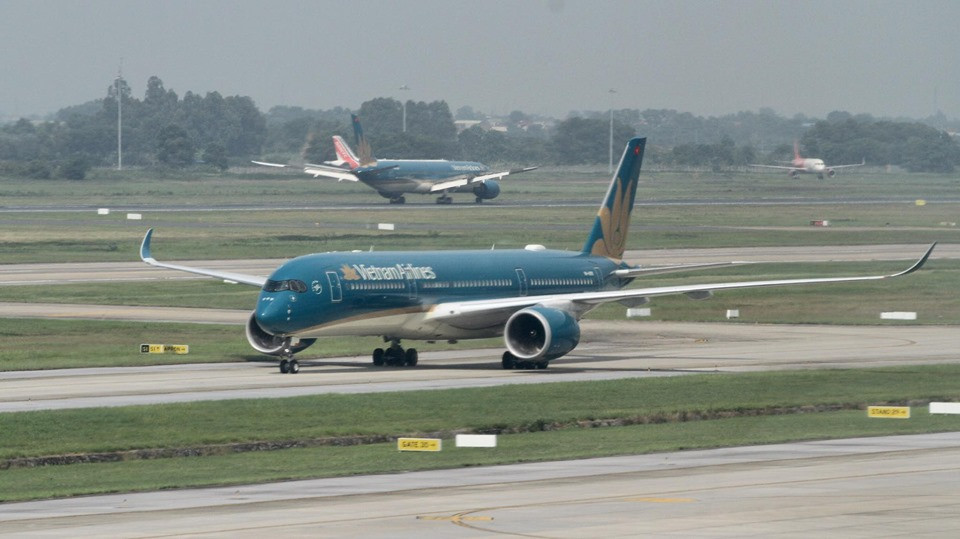 Chuyến bay đặc biệt đưa hơn 100 người mắc COVID -19 ở Guinea Xích đạo về tới Nội Bài ảnh 4