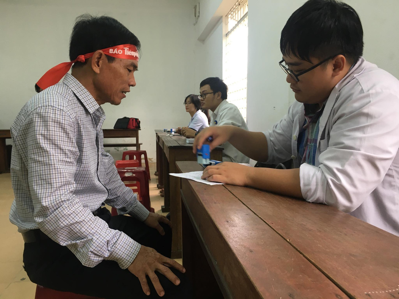 Chủ nhật Đỏ tô đậm triết lý sống nhân ái của người Việt Nam ảnh 64