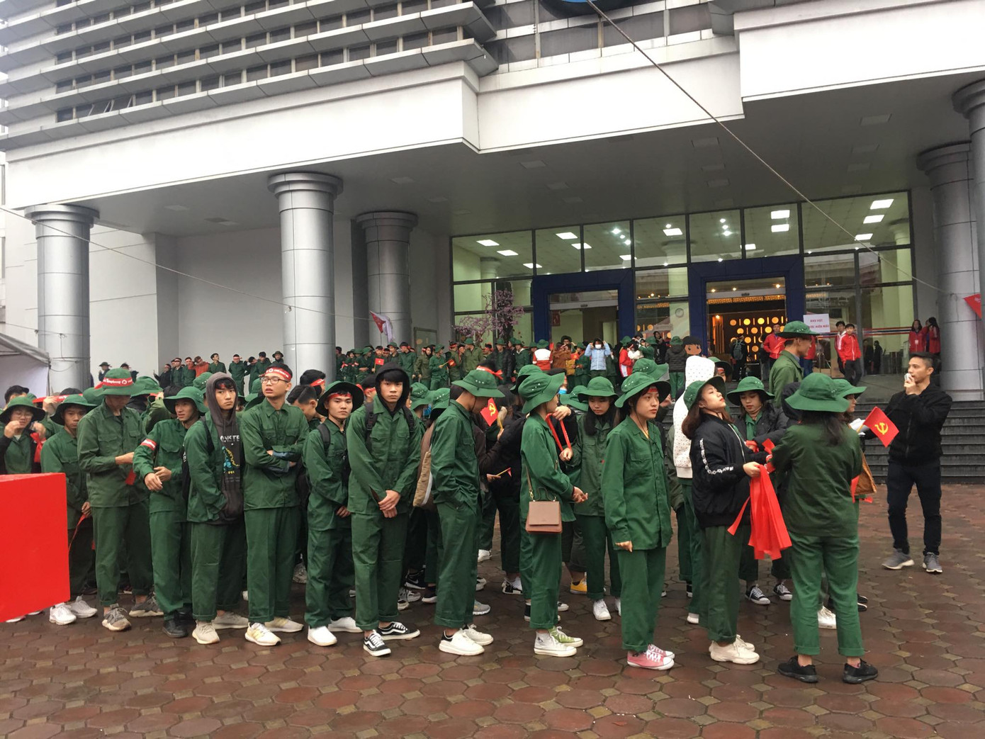 Chủ nhật Đỏ tô đậm triết lý sống nhân ái của người Việt Nam ảnh 73