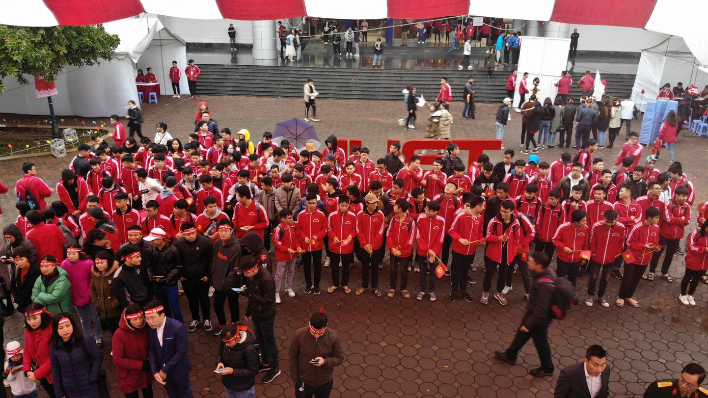 Chủ nhật Đỏ tô đậm triết lý sống nhân ái của người Việt Nam ảnh 69