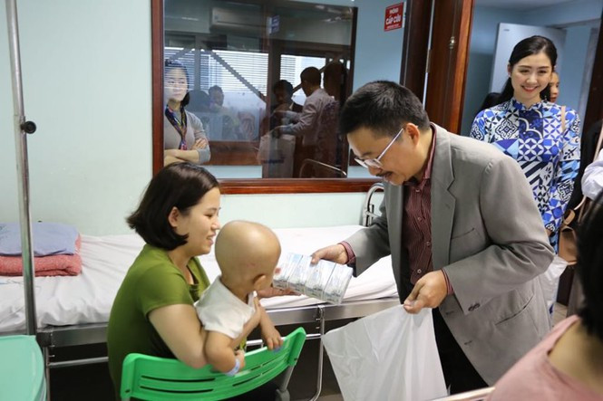 Chủ nhật Đỏ tô đậm triết lý sống nhân ái của người Việt Nam ảnh 82