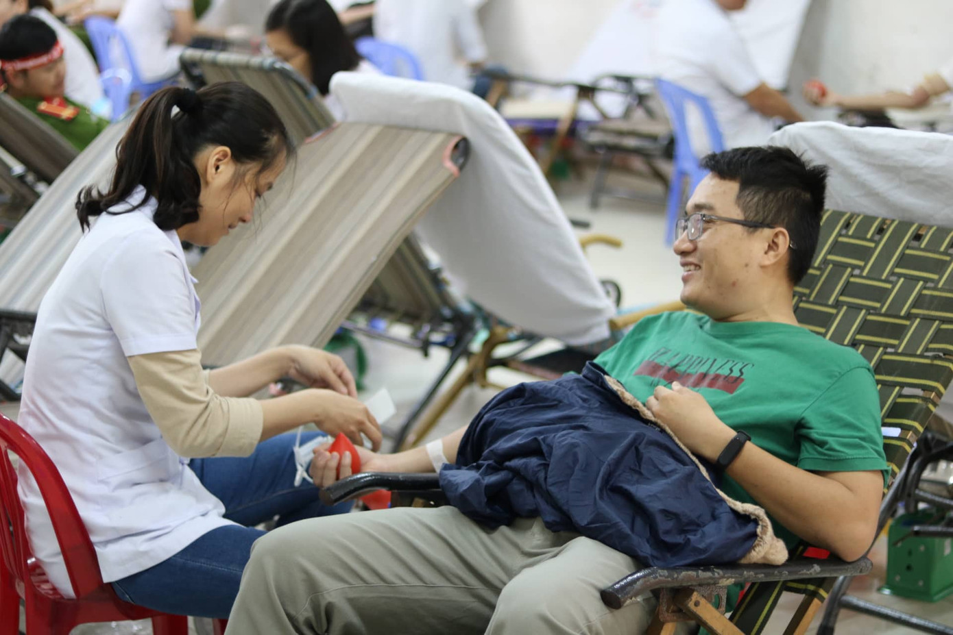 Chủ nhật Đỏ tô đậm triết lý sống nhân ái của người Việt Nam ảnh 68