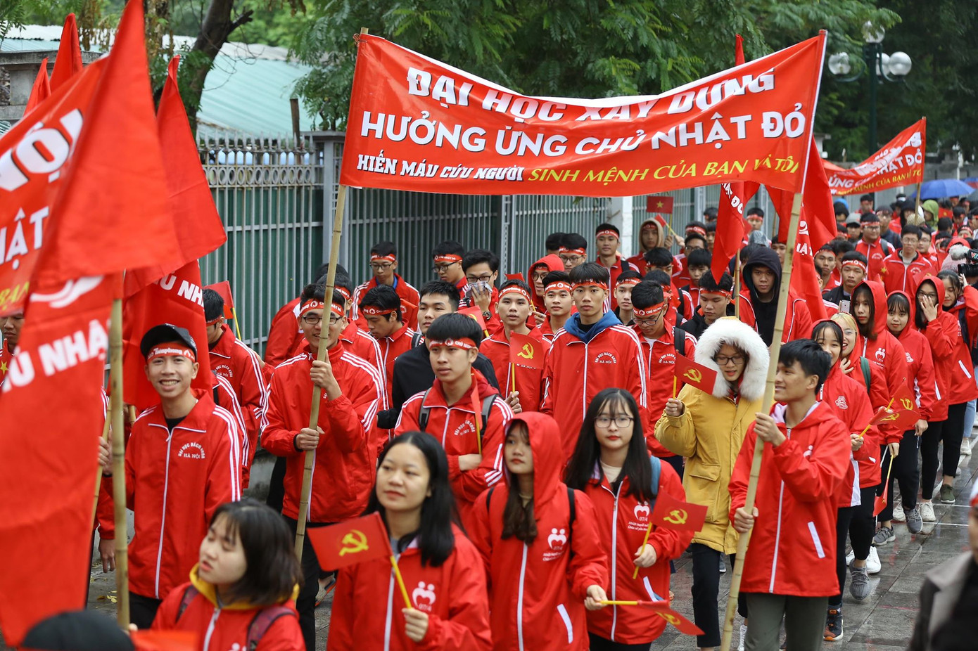 Chủ nhật Đỏ tô đậm triết lý sống nhân ái của người Việt Nam ảnh 39