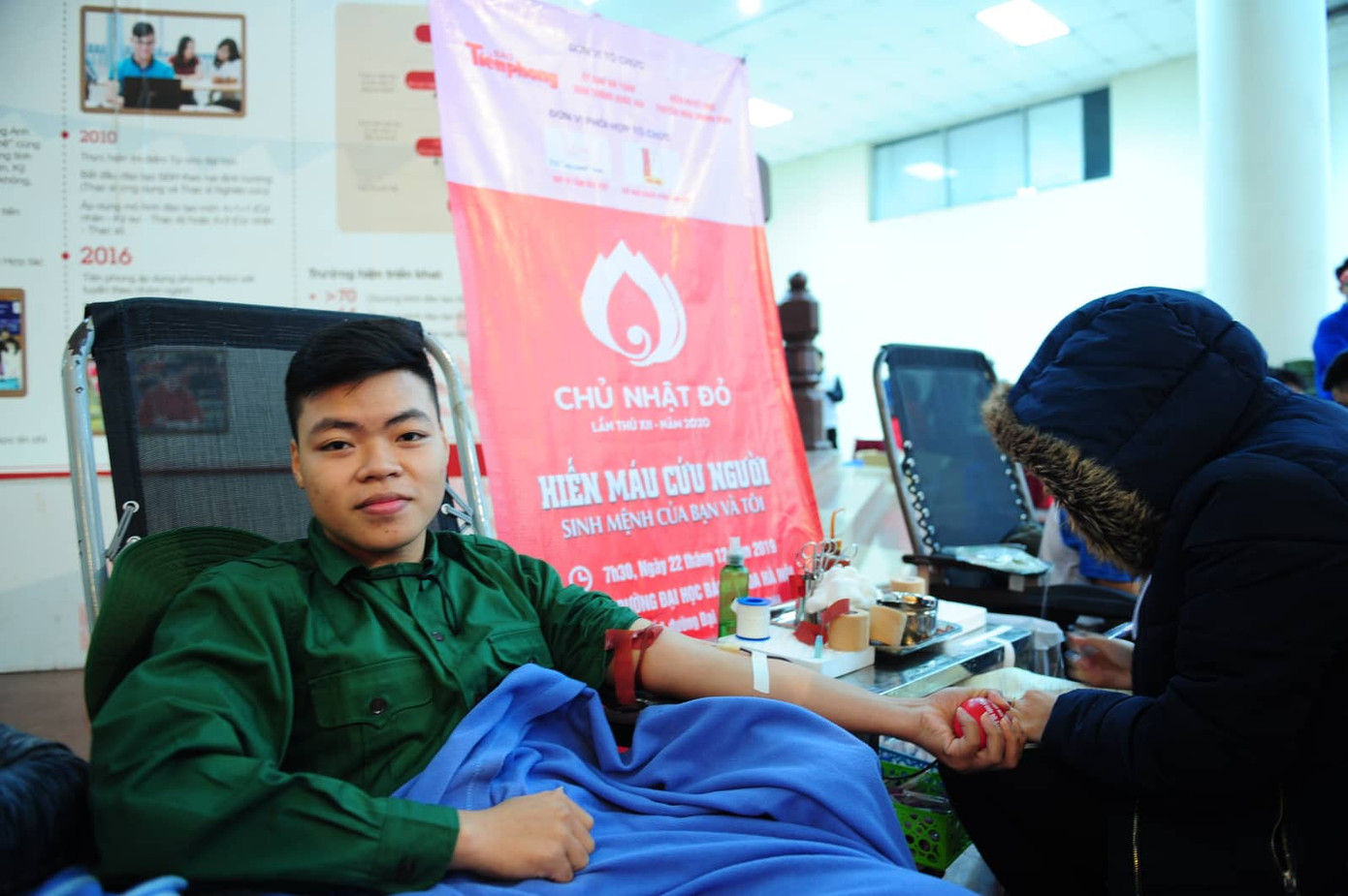 Chủ nhật Đỏ tô đậm triết lý sống nhân ái của người Việt Nam ảnh 49