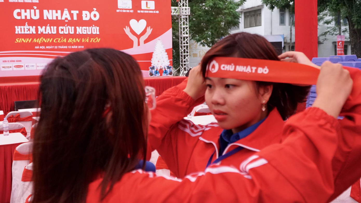 Chủ nhật Đỏ tô đậm triết lý sống nhân ái của người Việt Nam ảnh 81