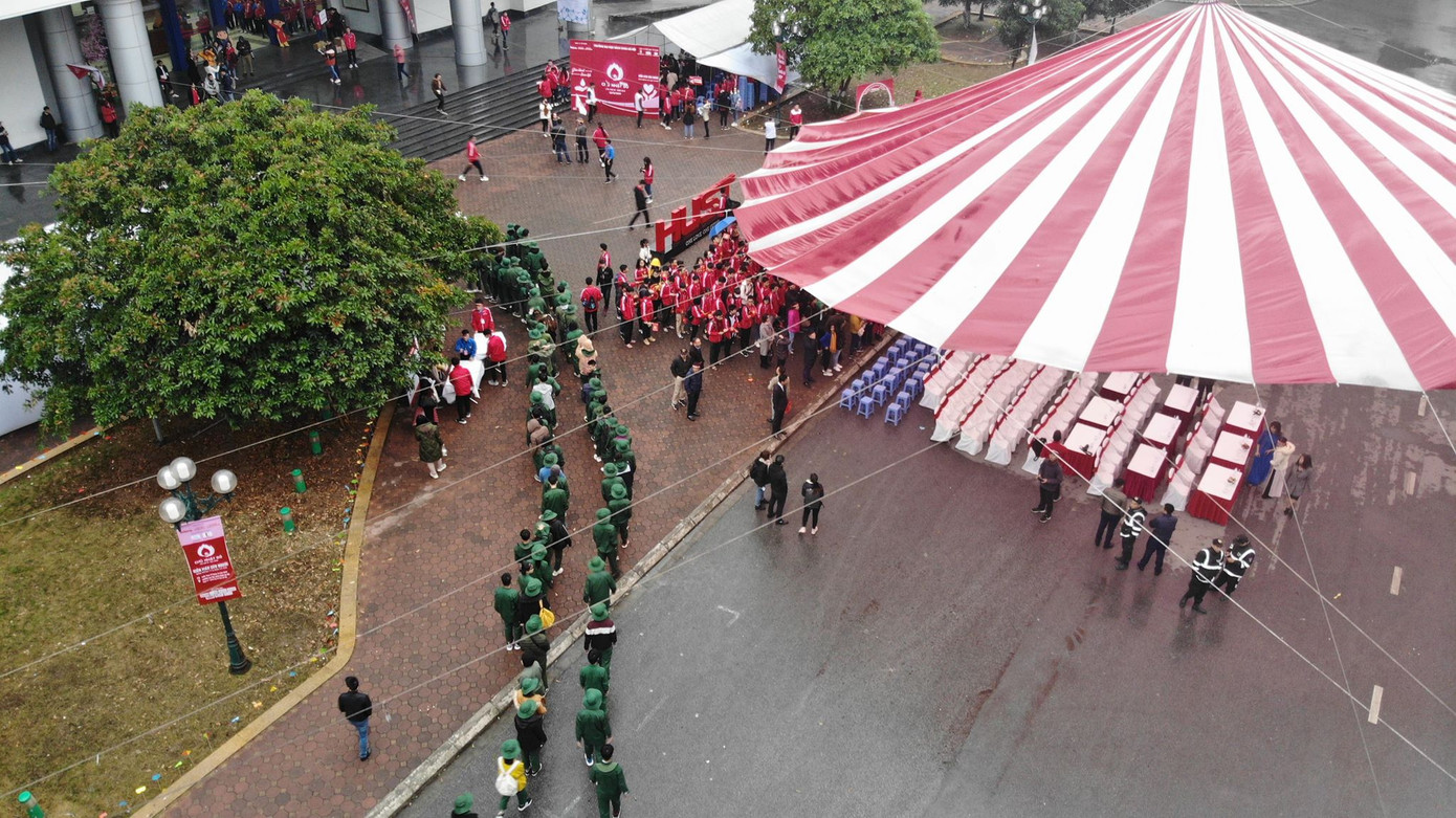 Chủ nhật Đỏ tô đậm triết lý sống nhân ái của người Việt Nam ảnh 72