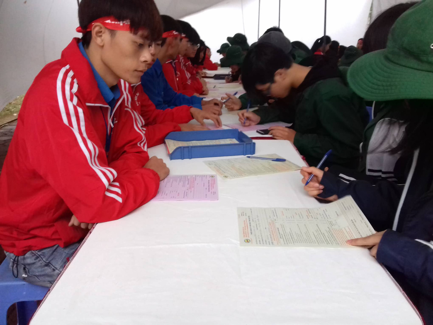 Chủ nhật Đỏ tô đậm triết lý sống nhân ái của người Việt Nam ảnh 78