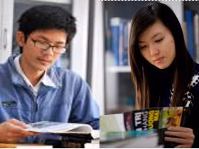 Sinh viên Bảo (trái) và Phương. Sinh viên Bảo (trái) và Phương