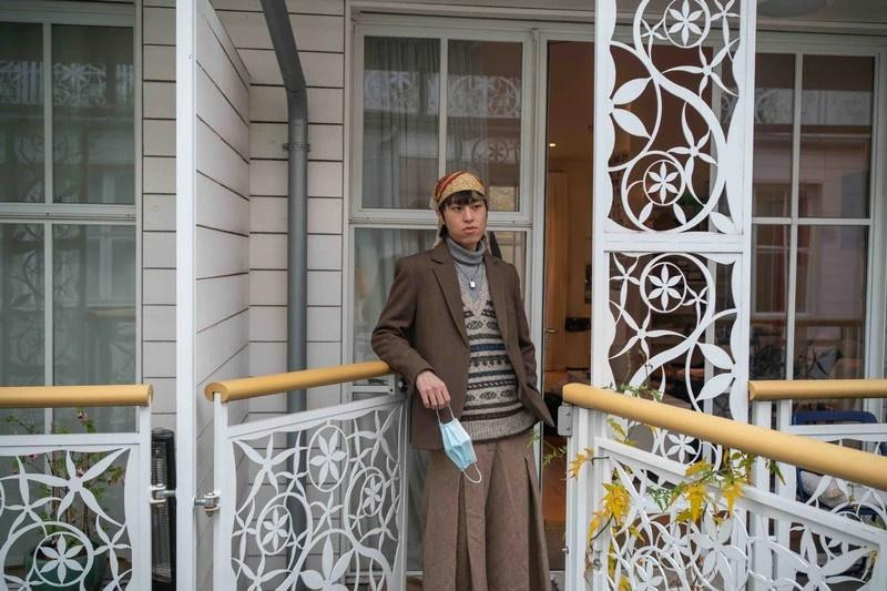 Travis Li coi đây là cơ hội để dành thời gian cho bản thân. don Noel mot minh anh 1