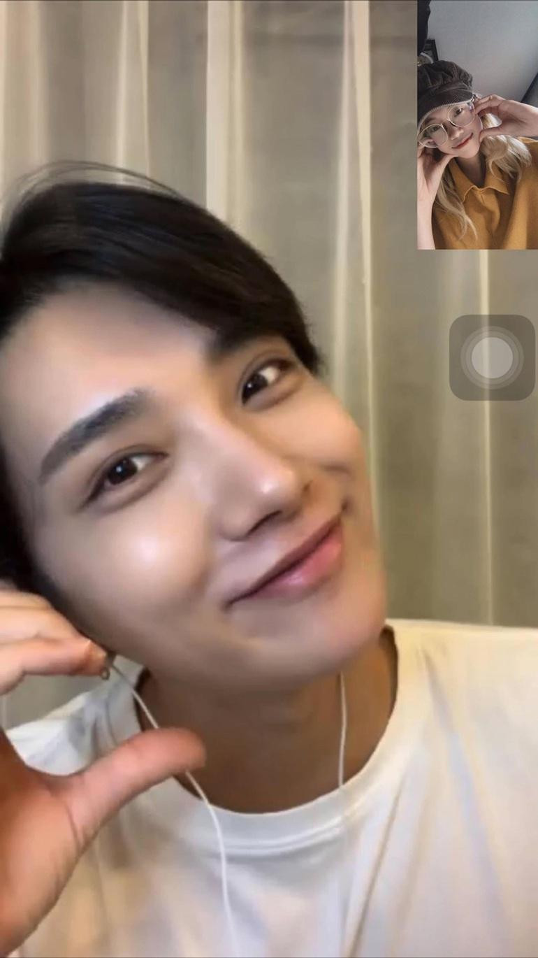 Đối với Mai Lê, khi tham gia fancall thì chỉ cần trang phục đơn giản là đã có thể lên hình (Ảnh: Mai Lê). Đối với Mai Lê, khi tham gia fancall thì chỉ cần trang phục đơn giản là đã có thể lên hình (Ảnh: Mai Lê).