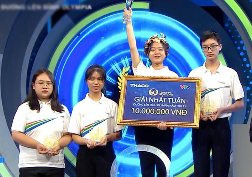 Trước đó, trong trận thi đầu tiên tháng 2 quý I Đường lên đỉnh Olympia năm thứ 22, hai thí sinh đến từ Hà Nội: Vũ Thục Trinh và Nguyễn Thành Long liên tục thay nhau dẫn đầu cuộc đua. Cuối cùng, Thục Trinh giành ngôi đầu ẵm vòng nguyệt quế; Thành Long về nhì. Trước đó, trong trận thi đầu tiên tháng 2 quý I Đường lên đỉnh Olympia năm thứ 22, hai thí sinh đến từ Hà Nội: Vũ Thục Trinh và Nguyễn Thành Long liên tục thay nhau dẫn đầu cuộc đua. Cuối cùng, Thục Trinh giành ngôi đầu ẵm vòng nguyệt quế; Thành Long về nhì.