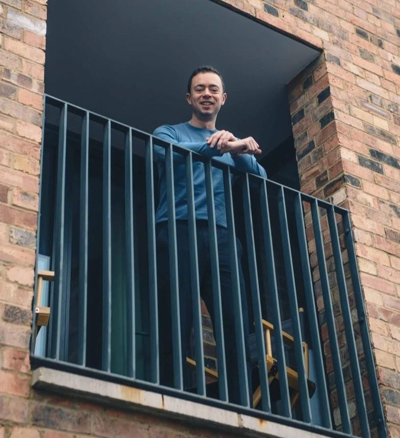 James Bates dự định sẽ về thăm nhà ngay sau khi khỏi bệnh. don Noel mot minh anh 6