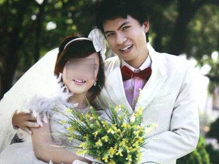 Vợ chồng Thiện hạnh phúc bên ngày cưới.. Vợ chồng Thiện hạnh phúc bên ngày cưới.