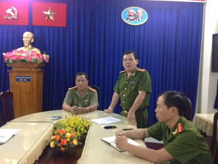 Lãnh đạo công an Q.Thủ Đức, TP.HCM họp báo thông tin về vụ clip hành hạ trẻ mầm non chấn động dư luận.. Lãnh đạo công an Q.Thủ Đức, TP.HCM họp báo thông tin về vụ clip hành hạ trẻ mầm non chấn động dư luận.