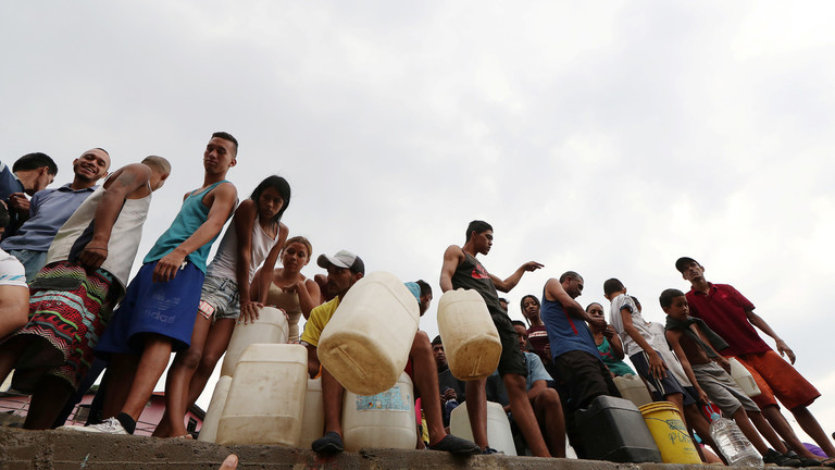 Tổng thống Venezuela Maduro tuyên bố đập tan đảo chính ảnh 10