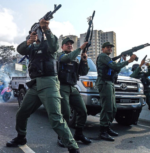 Tổng thống Venezuela Maduro tuyên bố đập tan đảo chính ảnh 6