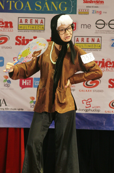 Tiểu phẩm bà già Amaha (già mà ham) 