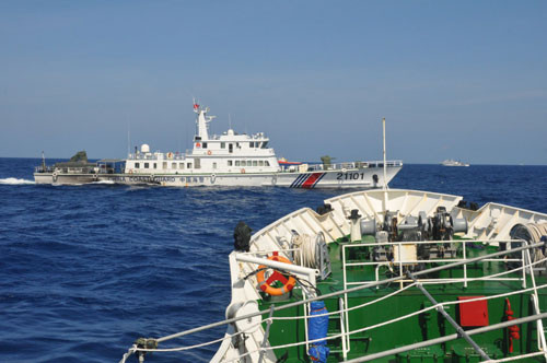 Cuộc tấn công bằng 'bom' nước ảnh 6