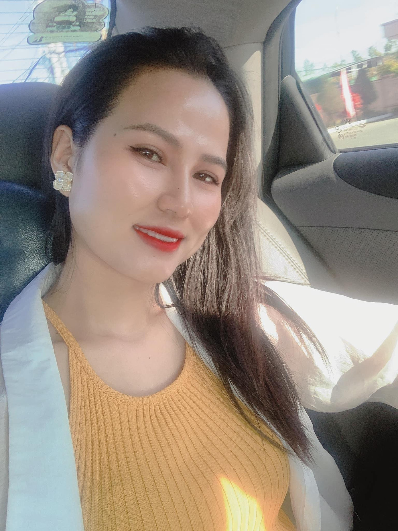 Tấn Trường được vợ đón về ăn Tết