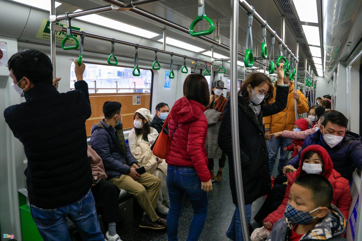 Trong buổi làm việc với Ủy ban An toàn giao thông Quốc gia, Tổng giám đốc Hanoi Metro Vũ Hồng Trường cho biết tàu điện Cát Linh - Hà Đông sẽ từ chối phục vụ hành khách say xỉn trong dịp Tết Nhâm Dần. Quy định cấm chỉ áp dụng với những hành khách đã uống rượu đến mức không kiểm soát được hành vi, có thể gây nguy hiểm cho bản thân hoặc làm phiền người khác.