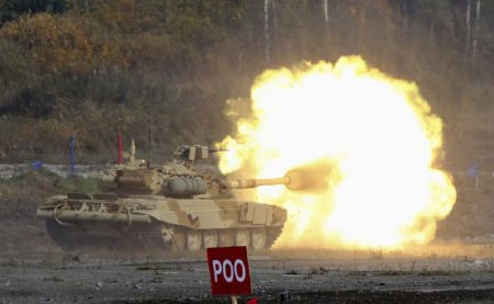 Xe tăng T-90 hiện đại nhất của quân đội Nga hiện nay. Phiên bản xuất khẩu có tên T-90S