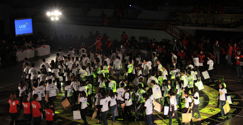 Trải qua câu hỏi đầu tiên, phần lớn các thí sinh bị loại. Ảnh: Trường Phong