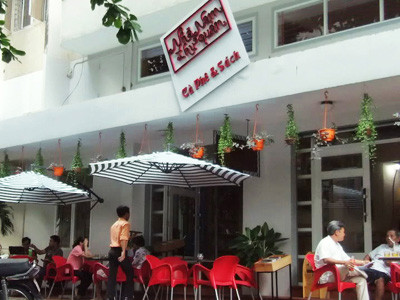 Nhã Nam thư quán – nơi thường tổ chức triển lãm sách cổ