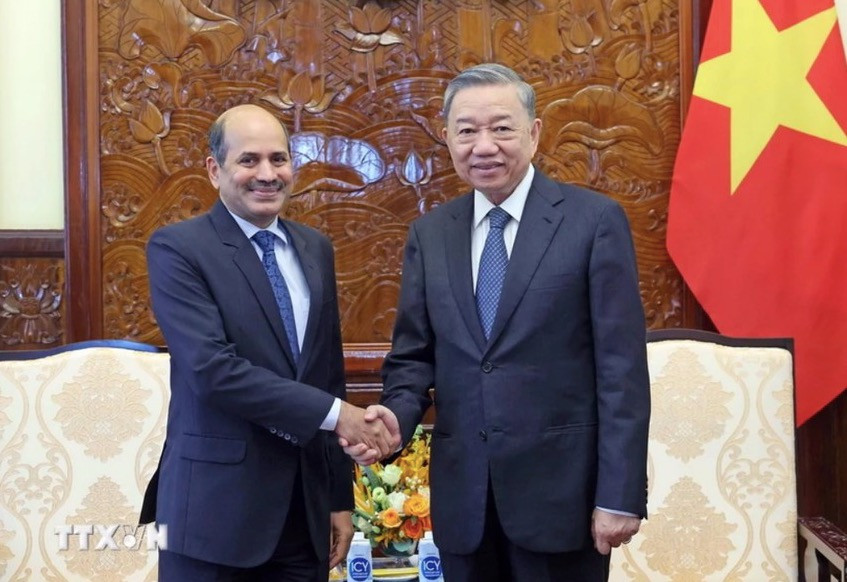 Chủ tịch nước Tô Lâm tiếp Đại sứ Ấn Độ tại Việt Nam Sandeep Arya. (Ảnh: TTXVN)