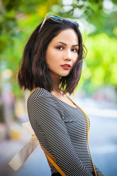 Từ mái tóc dài đến ngắn cũn, Hoa hậu H'Hen Niê để tóc nào xinh nhất? ảnh 3