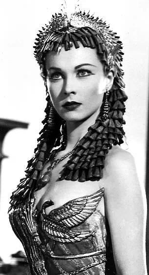 Ngắm nhan sắc kinh điển của minh tinh phim 'Cuốn theo chiều gió' ảnh 5