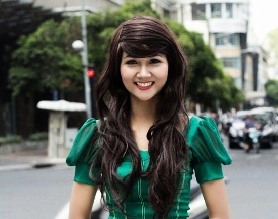 Từ mái tóc dài đến ngắn cũn, Hoa hậu H'Hen Niê để tóc nào xinh nhất? ảnh 1