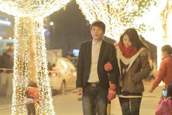 Tình cảm chân thật giúp Hoàng và My vượt qua sự tính toán về vật chất . Tình cảm chân thật giúp Hoàng và My vượt qua sự tính toán về vật chất