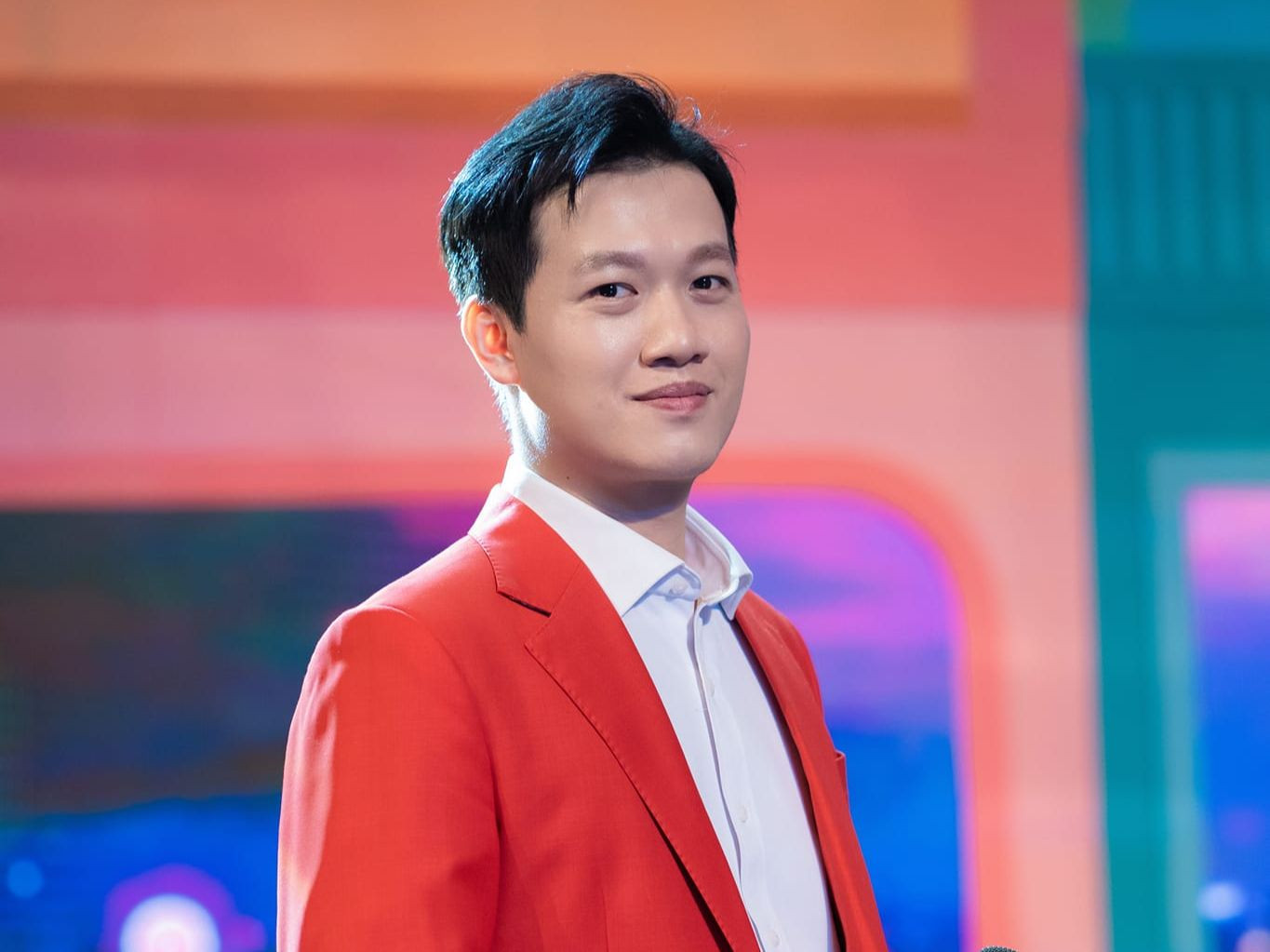 MC Trần Ngọc hứa hẹn sẽ bùng nổ vùng đất Tây Nguyên bởi đây là năm đầu tiên tỉnh Gia Lai có thí sinh lọt vào chung kết Đường lên đỉnh Olympia.