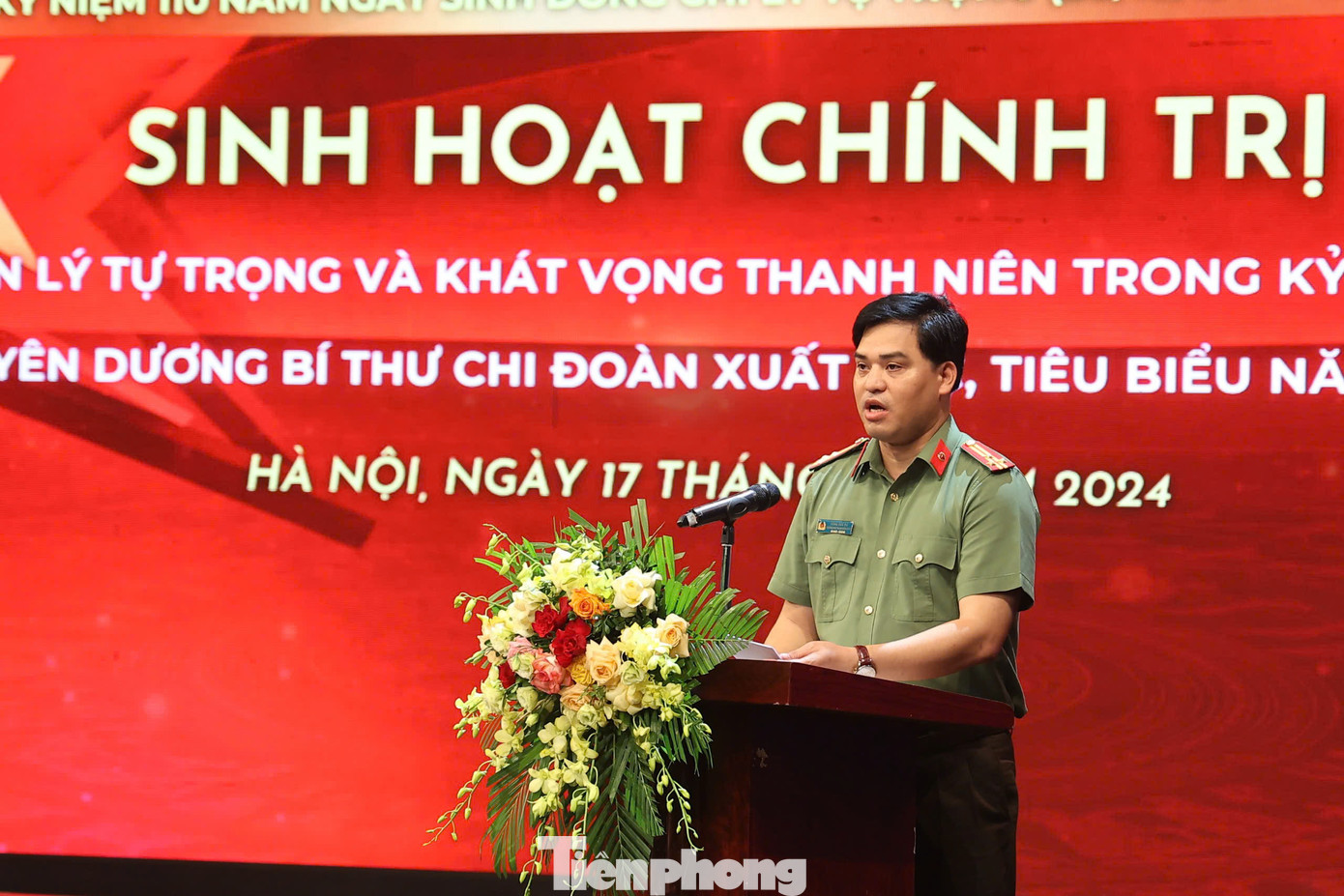 Thượng tá Đồng Đức Vũ - Trưởng ban Ban Thanh niên Công an nhân dân phát biểu khai mạc chương trình. Ảnh: Hoàng Ngọc Thượng tá Đồng Đức Vũ - Trưởng ban Ban Thanh niên Công an nhân dân phát biểu khai mạc chương trình. Ảnh: Hoàng Ngọc