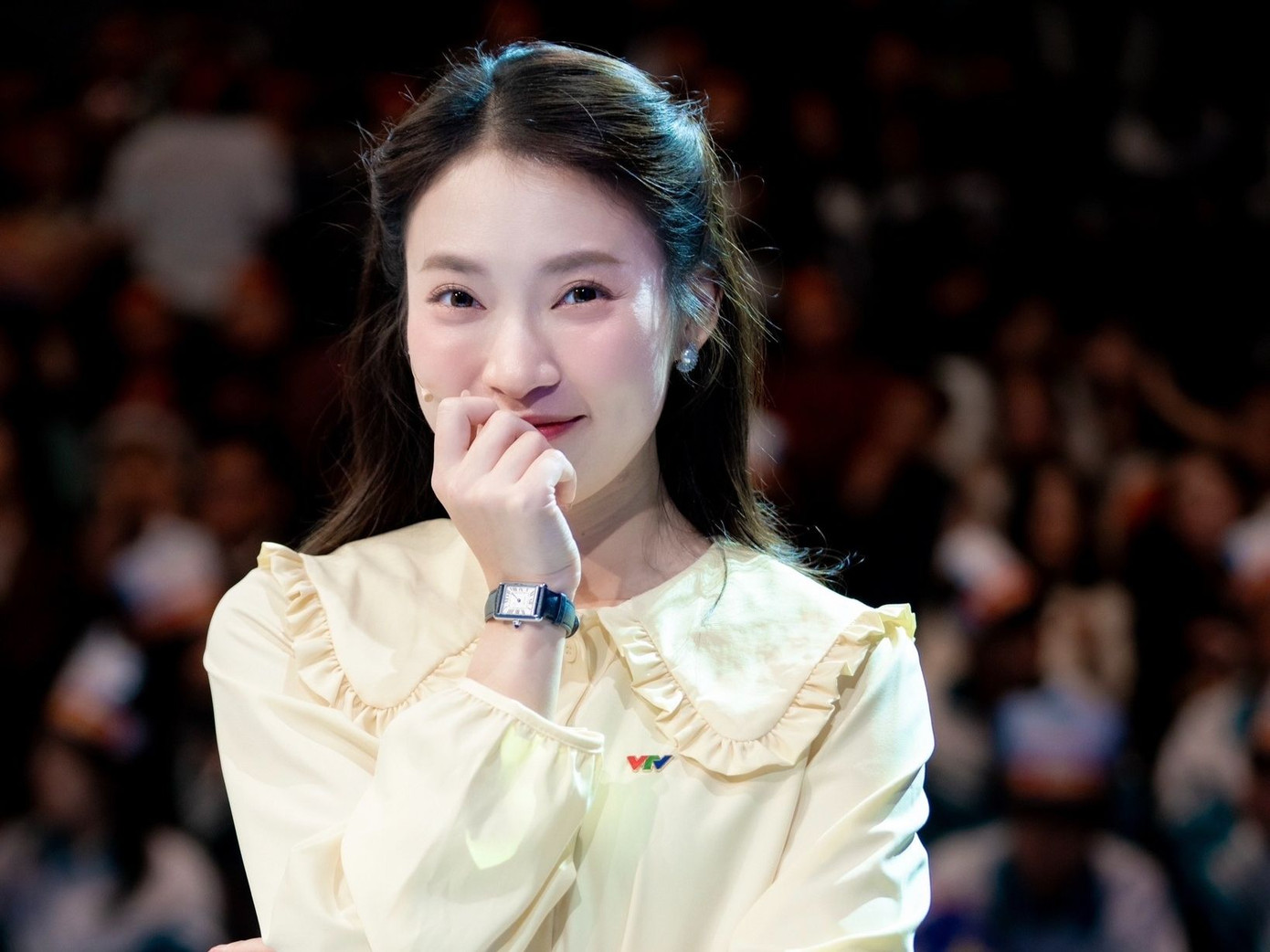 Sau lần đầu tiên dẫn chương trình Đường lên đỉnh Olympia, Khánh Vy đã từng chia sẻ: "Mình là người mới, chưa có nhiều kinh nghiệm chắc chắn còn mắc rất nhiều lỗi. Đường lên đỉnh Olympia là chương trình mang lại dấu ấn rất lớn trong lòng khán giả nhiều thế hệ. Mình cũng cảm thấy một áp lực rất lớn. Mình sẽ cố gắng giữ niềm tin về bản thân, luôn luôn cố gắng cải thiện mỗi ngày."